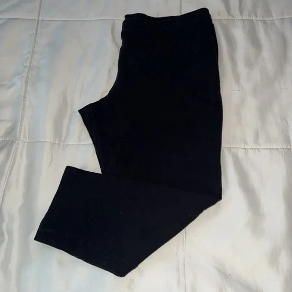 🖤New York & Co black cropped leggings. Size L🖤 - Picture 3 of 7